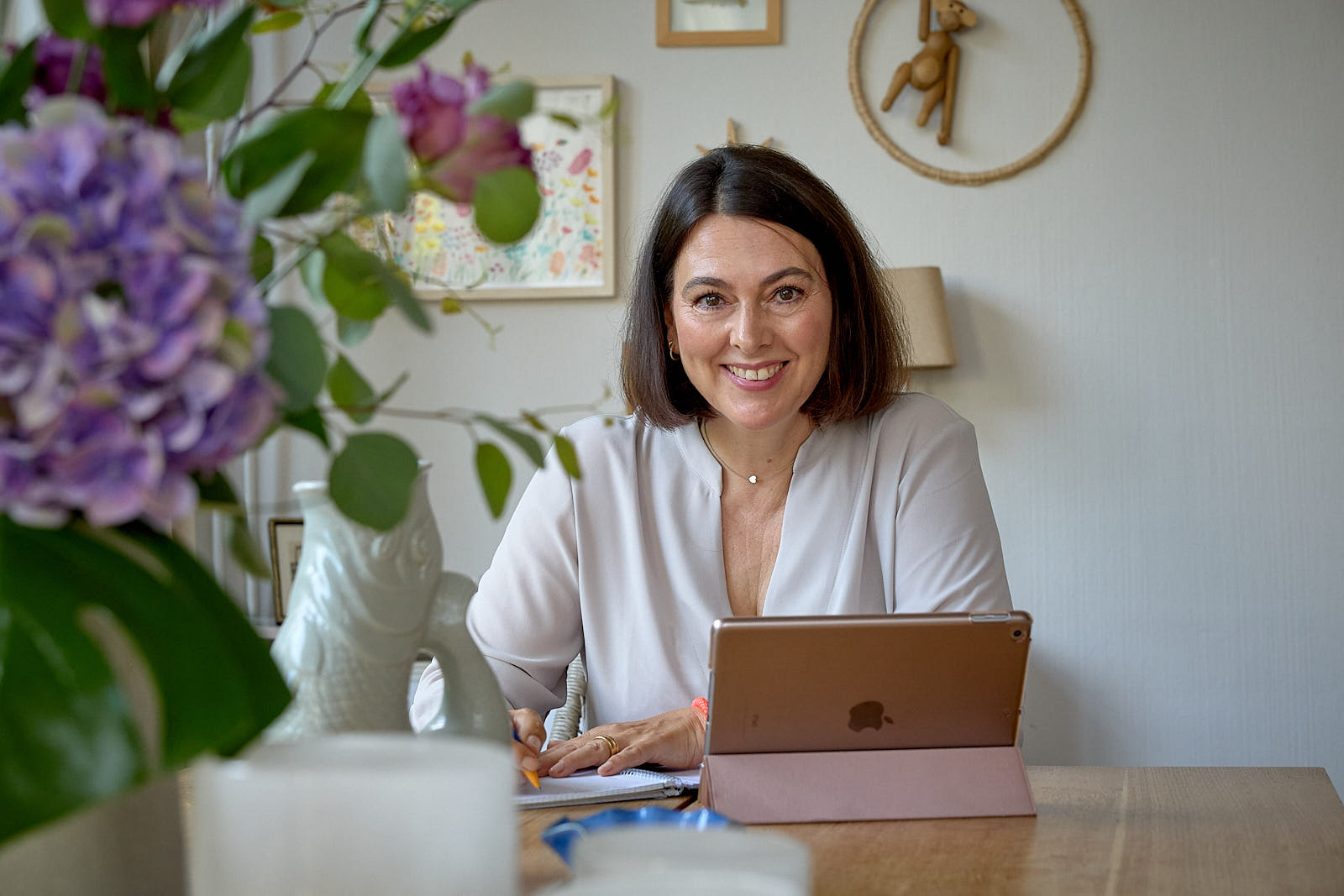 NIna von Buch am Schreibtisch - Female Coach